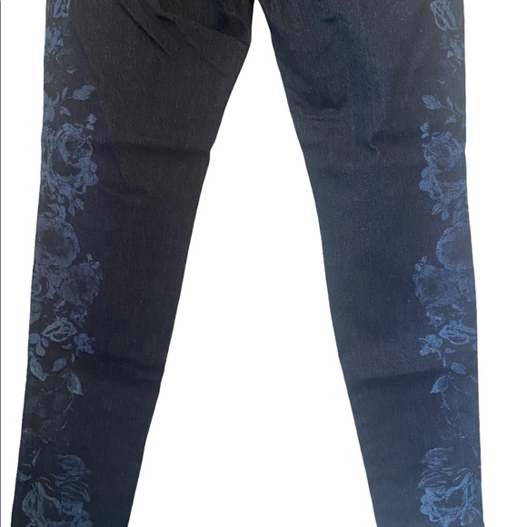 J Brand Super Skinny Mid-Rise Jeans - Picture 8 of 13